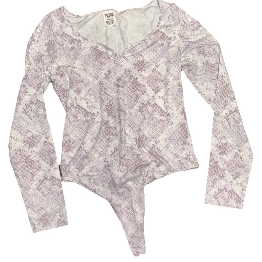 Pink Victoria’s Secret Y2K Animal print v neck L/S CoquetteGirl body suit SZ.S